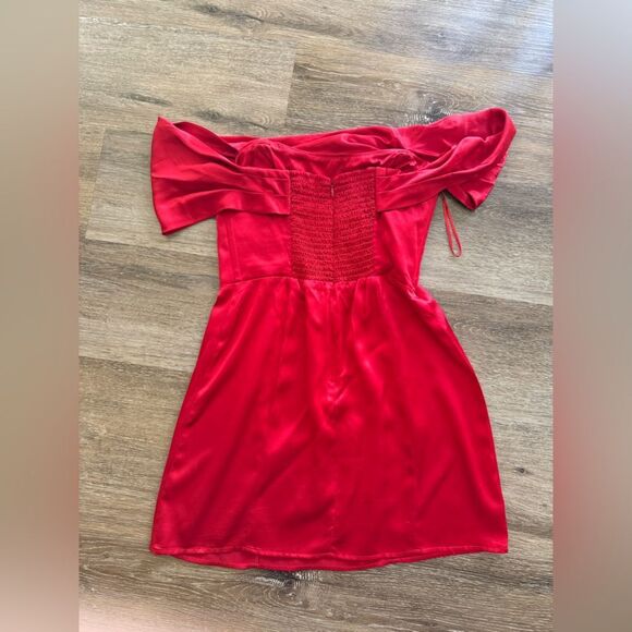 REFORMATION Lanelle Silk Dress In Cherry Sz 6 - Picture 4 of 5